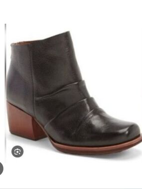 KORK-EASE | Kissel black leather ankle boots Sz 6.5